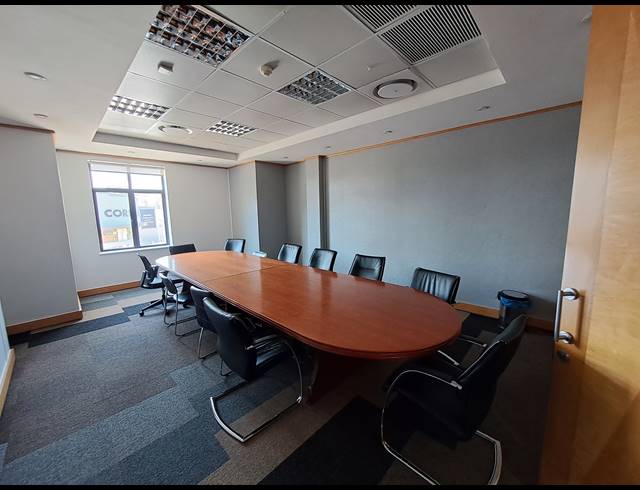 3,649M² OFFICE TO LET IN ILLOVO